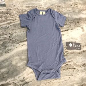 BNWT! Bamboo baby bodysuit, short sleeve